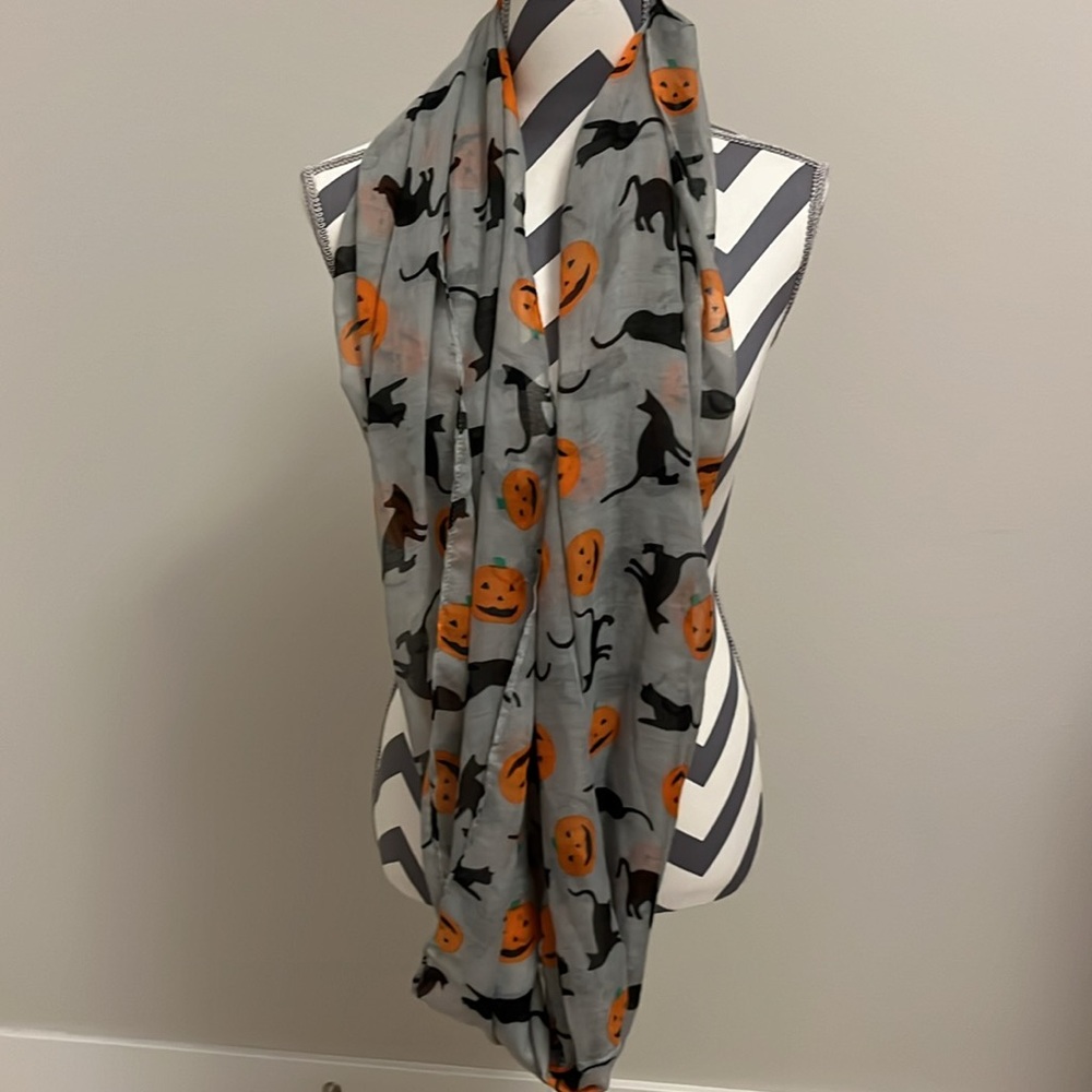 Halloween 🎃 Infinity Scarf - Picture 2 of 3